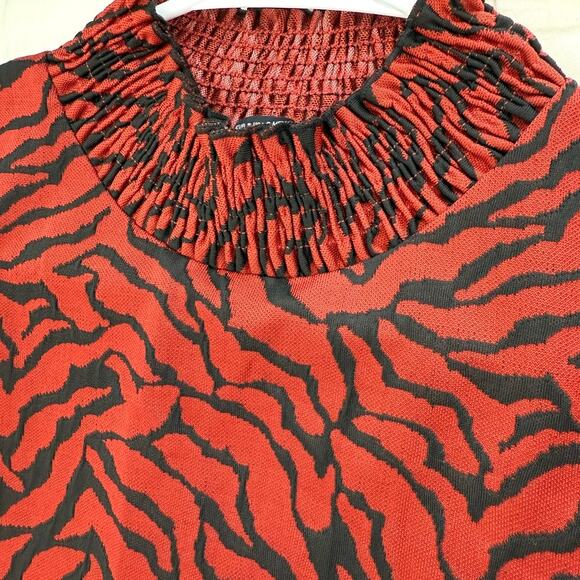 ZARA Animal Print Mini Dress Red Black Short Sleeve Smocked Neck Drop Waist S - Picture 5 of 6